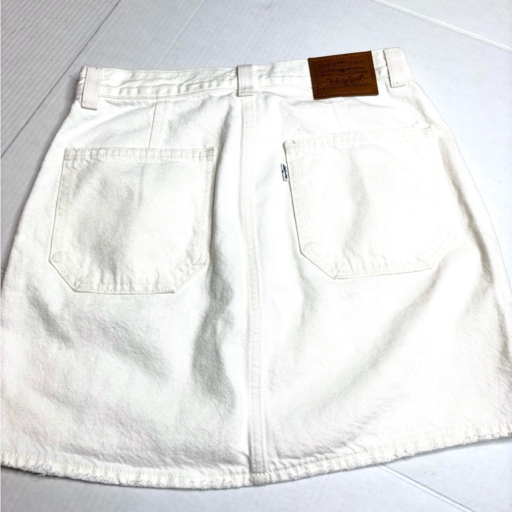 Levi’s cream Denim Mini Skirt, white tag, big E size 26 - Picture 2 of 9